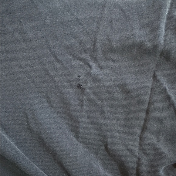 Lavender Field black v-neck, tie front hi-low tee - Picture 5 of 6